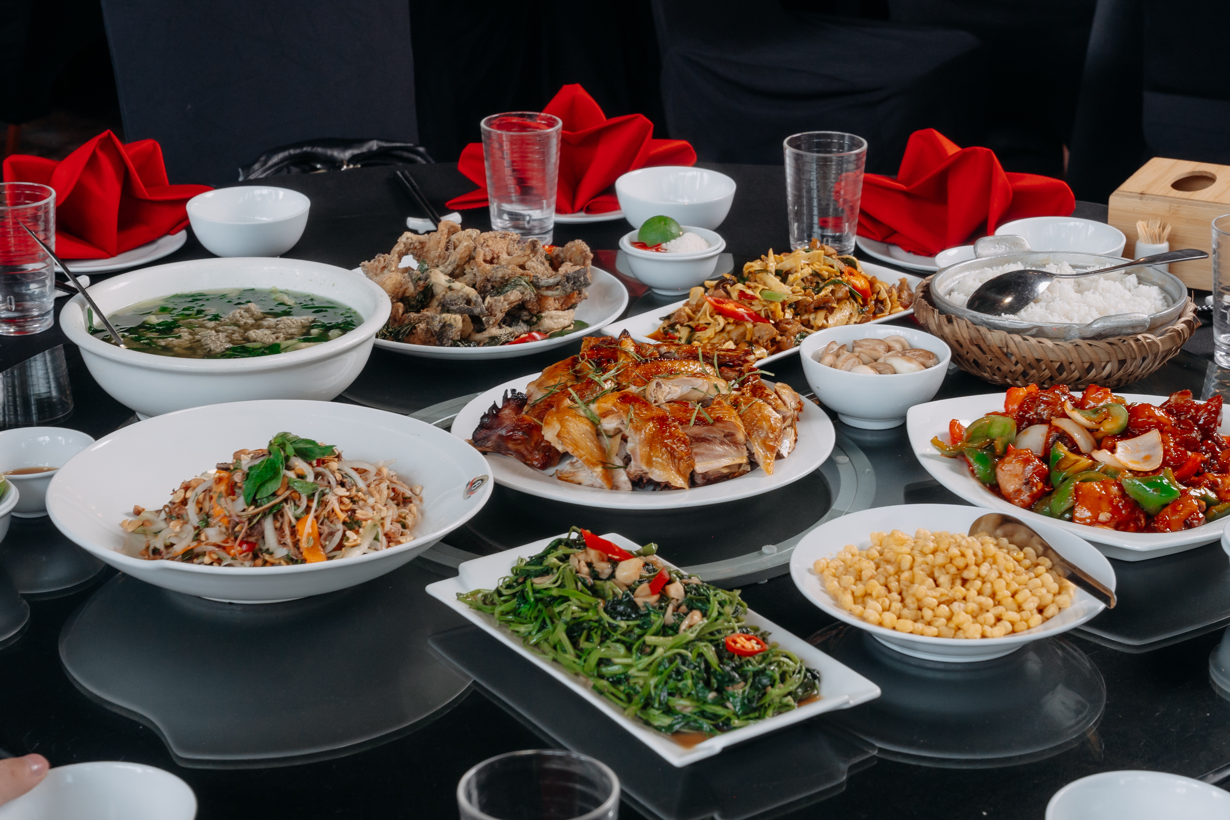 Bữa trưa tại Asean Resort